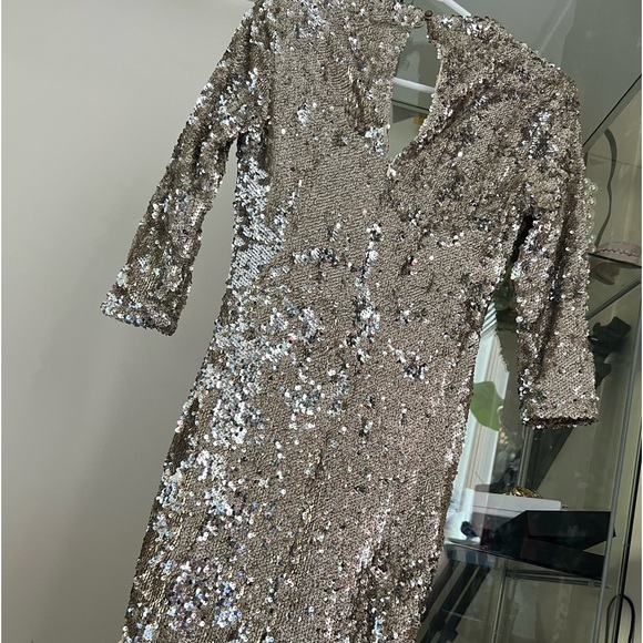 Deep V plunge dress - Picture 3 of 4